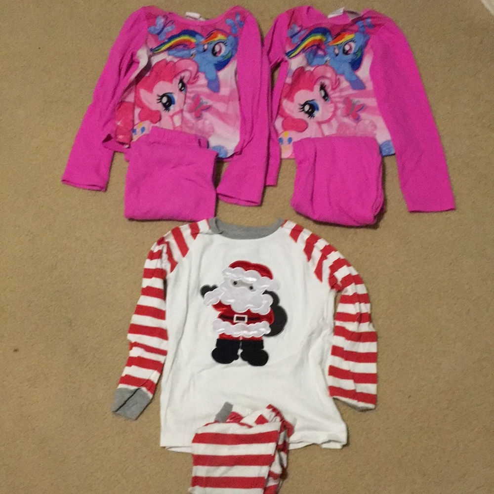 3 pair girls sz 6 pajamas.  My little pony, Santa